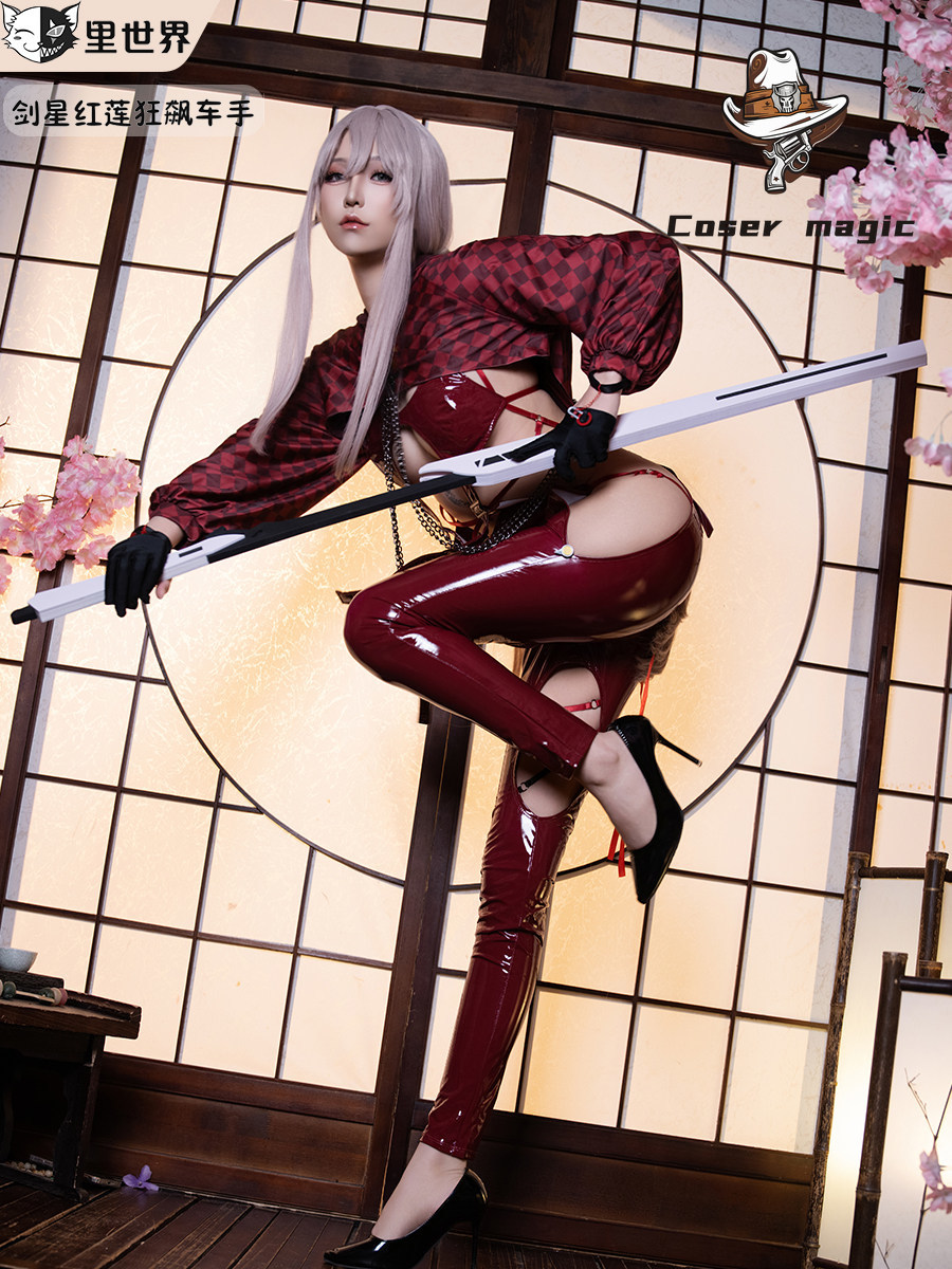 NIKKE × Stellar Blade İş Birli - Anime Cosplay Show incelemesi ve fiyatı