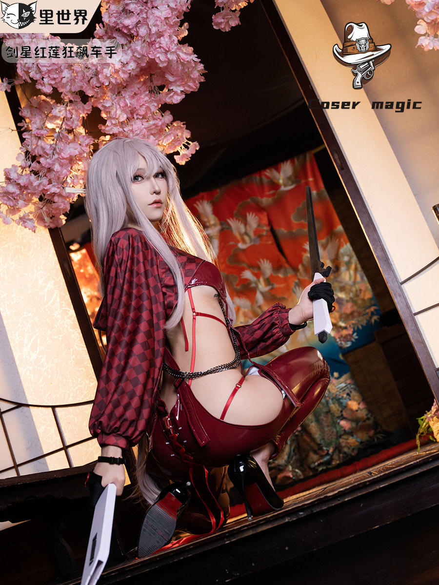 NIKKE × Stellar Blade İş Birli - Anime Cosplay Show incelemesi ve fiyatı